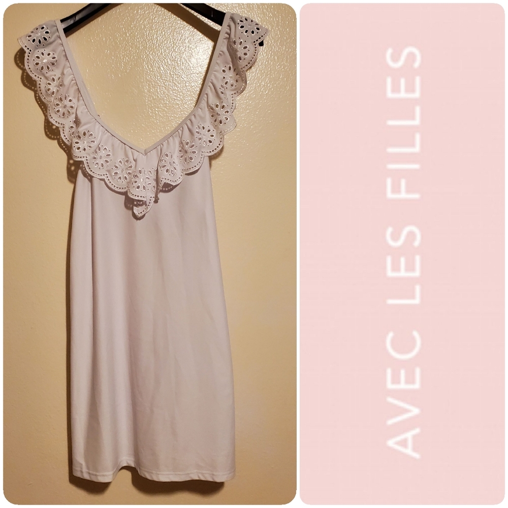 NWT Avec les filles white eyelet swim coverup